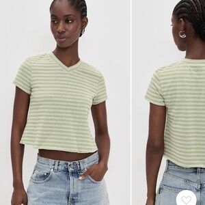 Lioness Cropped Tee, size Medium